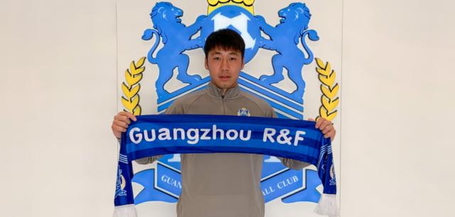 世界杯官方认证-广州城官宣门将周煜辰加盟：3年期合同 披23号球衣
